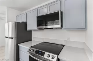 Photo #6: 2776092 Listing 