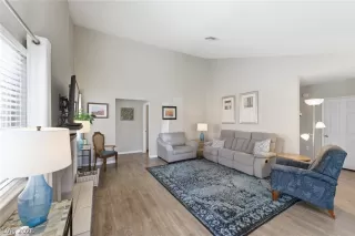 Photo #5: 2776107 Listing 