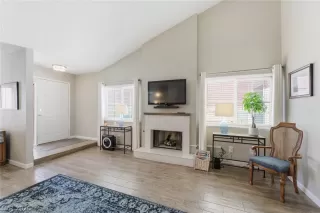 Photo #6: 2776107 Listing 