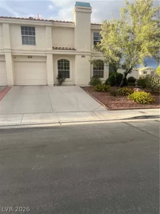 Photo #2: 2776116 Listing