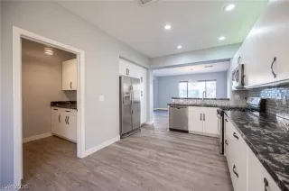 Photo #1: 2776146 Listing 