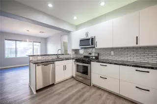 Photo #2: 2776146 Listing 