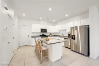 Photo #3: 2776192 Listing 