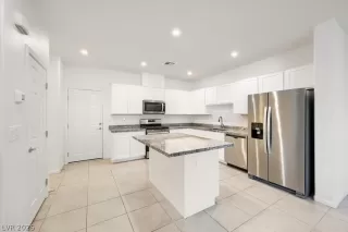 Photo #4: 2776192 Listing 