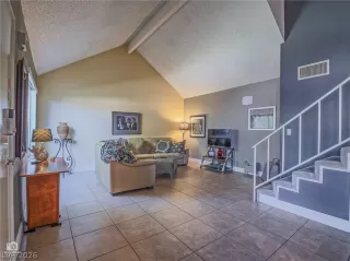 Photo #4: 2776264 Listing 