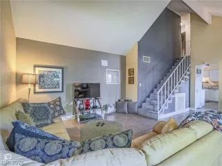 Photo #5: 2776264 Listing 