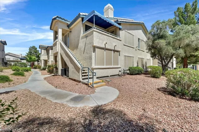 MLS: 2776369 Condo For Sale