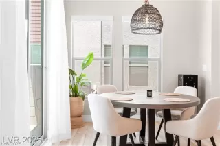 Photo #2: 2776420 Listing 