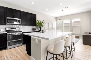 Photo #5: 2776420 Listing 