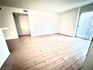 Photo #2: 2776483 Listing 