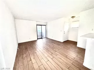 Photo #3: 2776483 Listing 