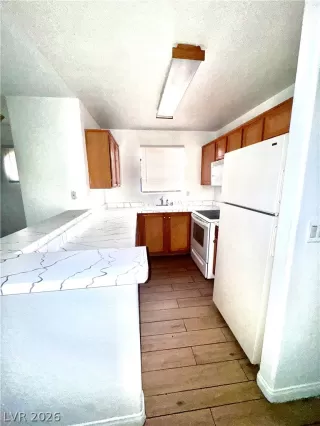 Photo #5: 2776483 Listing 