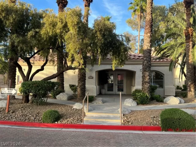 MLS: 2776537 Condo For Sale