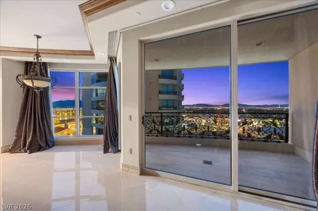 MLS: 2776601 Condo For Sale