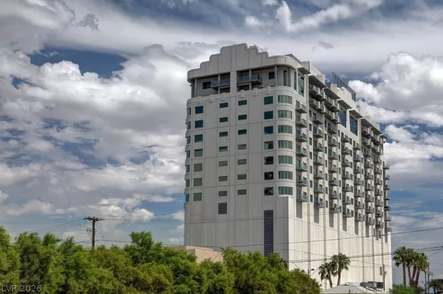 MLS: 2776633 Condo For Sale