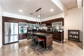 Photo #5: 2776633 Listing