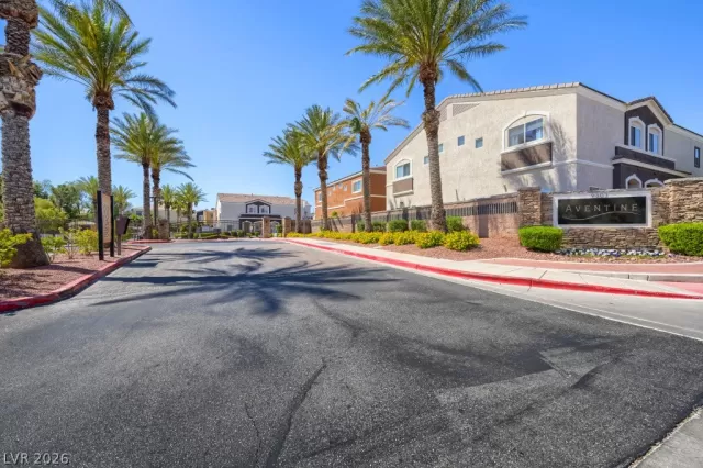 MLS: 2776672 Condo For Sale
