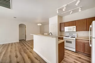 Photo #2: 2776672 Listing 
