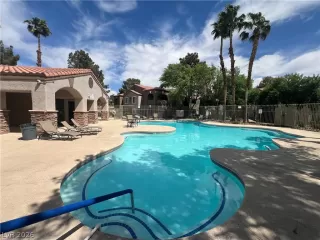 Photo #1: 2776682 Listing 