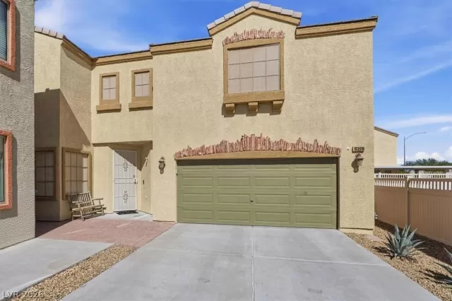 MLS: 2776702 Condo For Sale