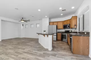 Photo #4: 2776702 Listing 