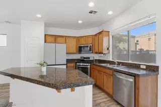 Photo #5: 2776702 Listing 