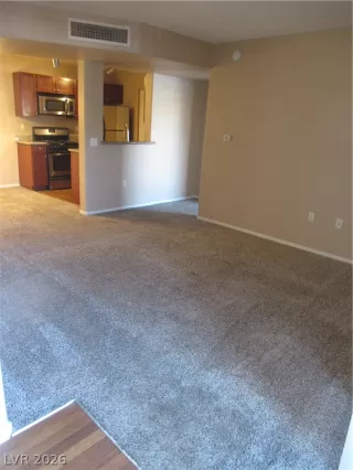 Photo #5: 2776725 Listing 