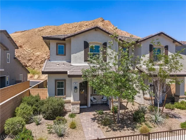 MLS: 2776741 Condo For Sale