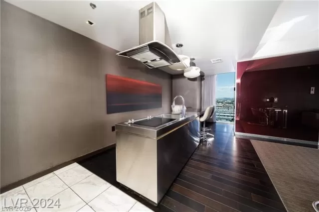 MLS: 2776768 Condo For Sale