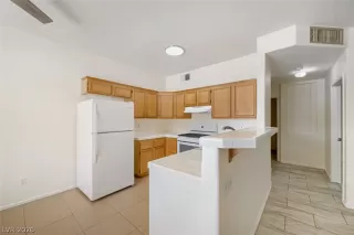 Photo #3: 2776828 Listing 