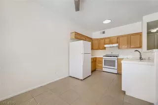 Photo #4: 2776828 Listing 