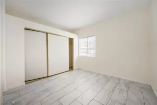 Photo #5: 2776828 Listing 