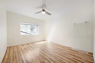 Photo #6: 2776828 Listing 