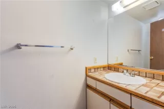 Photo #5: 2776871 Listing 