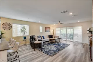 Photo #5: 2776878 Listing 