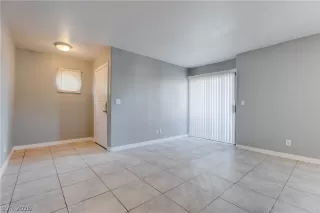 Photo #3: 2776884 Listing 