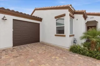 Photo #1: 2776895 Listing 