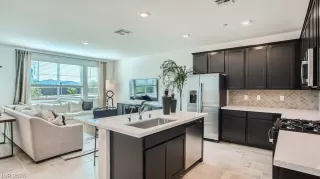 Photo #2: 2776899 Listing 