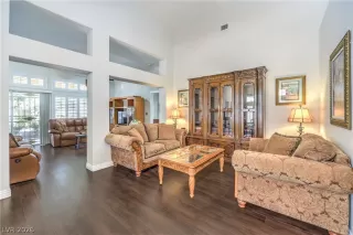 Photo #5: 2776900 Listing 