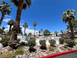 Photo #4: 2776922 Listing