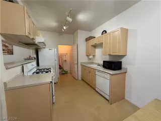 Photo #3: 2776933 Listing 