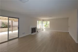 Photo #6: 2776934 Listing 