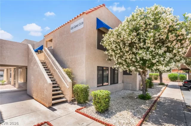 MLS: 2776946 Condo For Sale