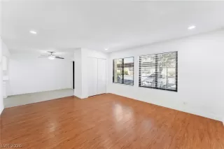 Photo #3: 2776946 Listing 