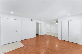 Photo #4: 2776946 Listing 