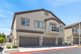 Photo #1: 2776947 Listing 