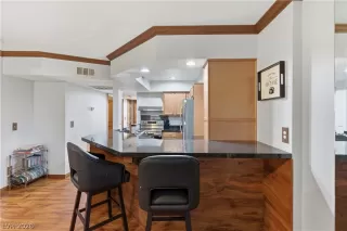 Photo #2: 2776978 Listing 