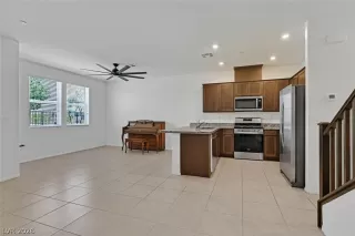 Photo #2: 2777017 Listing 