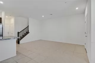 Photo #5: 2777017 Listing 