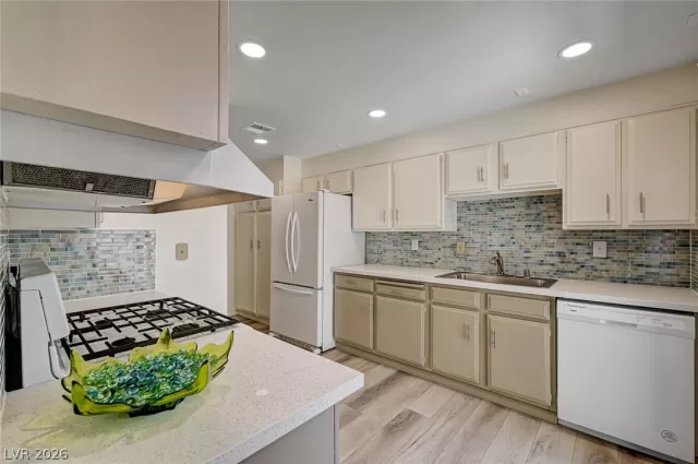 MLS: 2777020 Condo For Sale